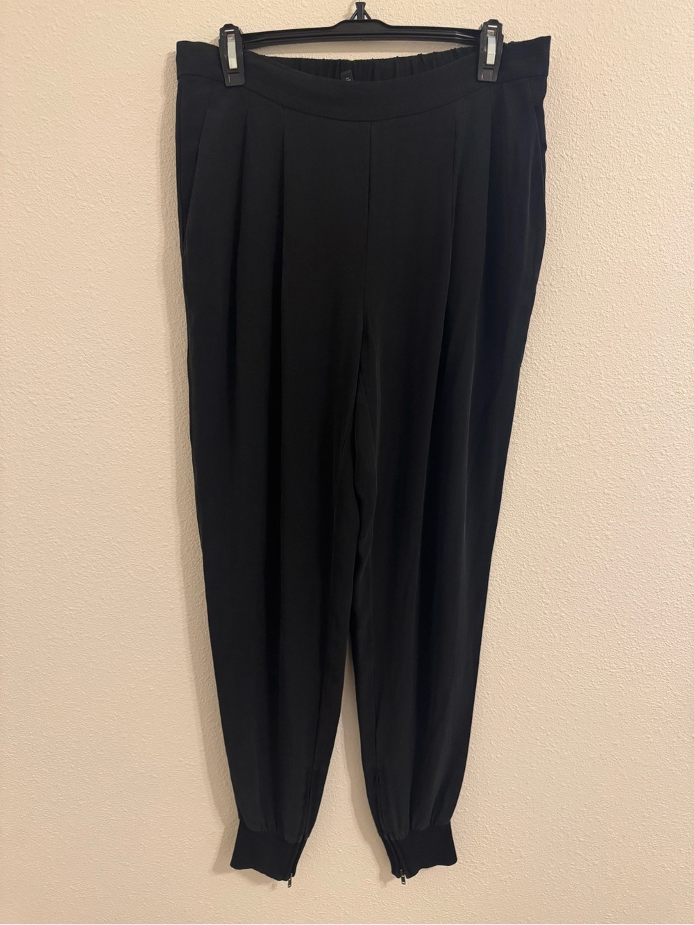 Eileen Fisher 100% Silk Black Jogger Pants Zip Ankle Size Small